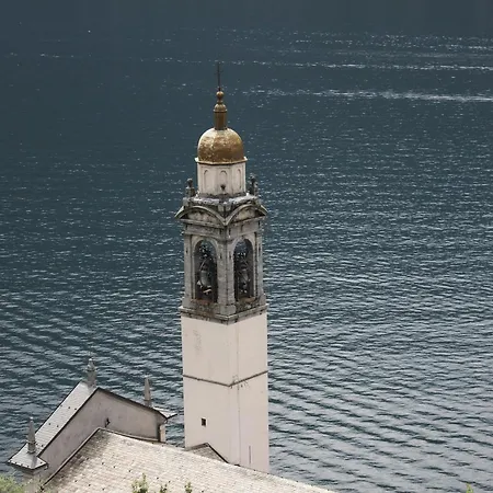 Appartement Attic With Pool Nesso