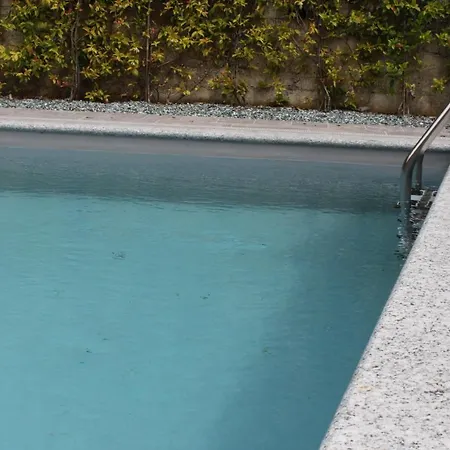 Appartement Attic With Pool