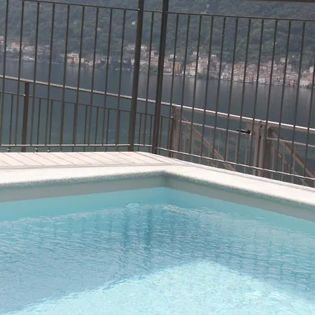 Appartement Attic With Pool Nesso