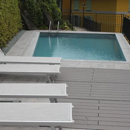 Attic With Pool * نيسّو
